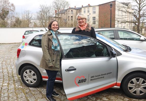 Wer auf Jobsuche ist, schaut im Netz und in den Tageszeitungen, welche Stellenangebote aktuell zu finden sind. In vielen Bereichen werden Arbeitskräfte und Fachleute gesucht.