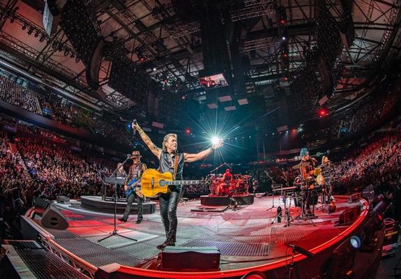 Aufgeschoben ist nicht aufgehoben: Kurz nachdem Peter Maffay seine ausverkaufte „Für immer jung“-Tour unterbrechen musste, steht der Ersatztermin für Schwerin fest.