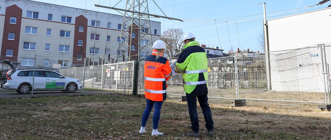 In die Jahre gekommene Anlage muss für größere Versorgungssicherheit zwingend modernisiert werden. Wie sicher schon einige bemerkt haben, regt sich etwas am Umspannwerk Ziegelsee.