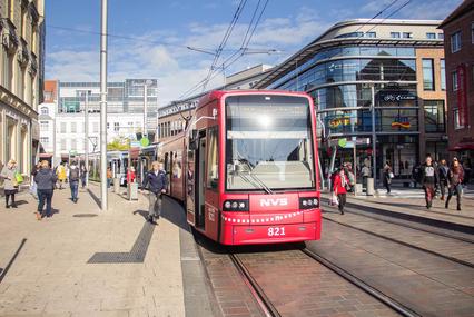 Straßenbahn am Schweriner Marienplatz