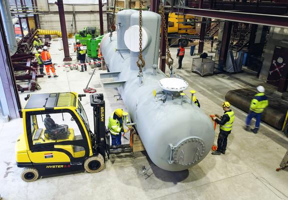 Schon fast ein Jahr wird am Heizkraftwerk in Schwerin Süd gebaut. Die alte Technik wird nach fast 30 Jahren durchgehenden Betriebs schrittweise deinstalliert.