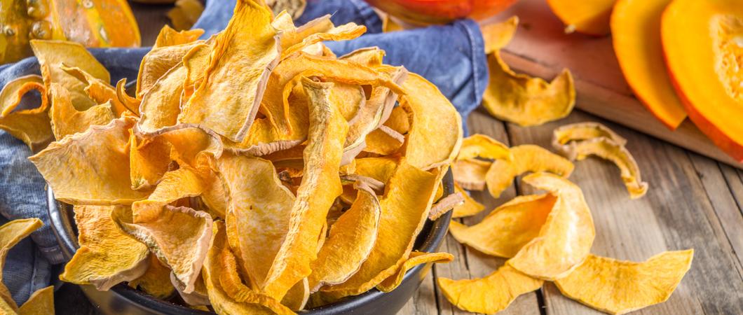 Knusprige Kürbischips - Foto: istock_Rimma_Bondarenko