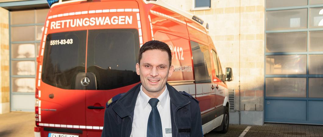 Als Einzelkämpfer kommt man hier nicht weit“, sagt der Mann, der in der Landeshauptstadt den Rettungsdienst und die Feuerwehr im Blick hat.