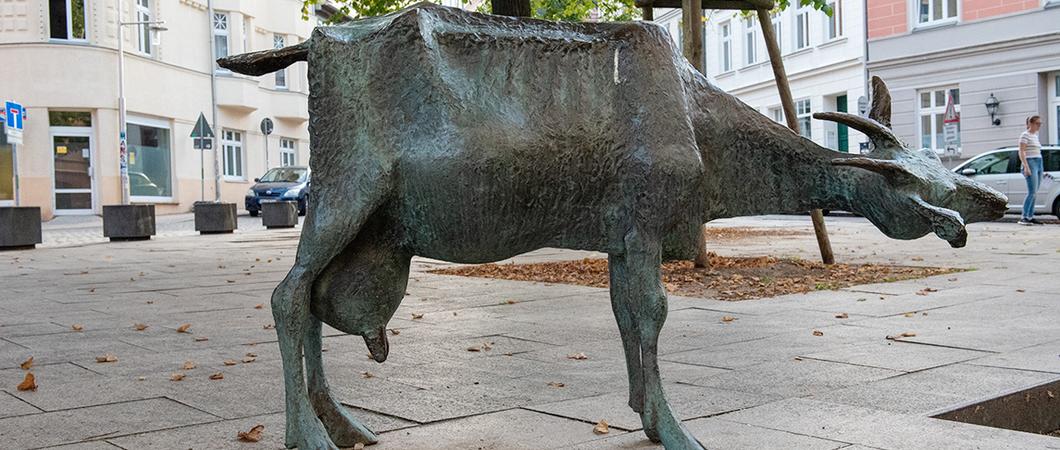 Skulptur-Schwerin-Ziege-Ziegenmarkt c maxpress haupt