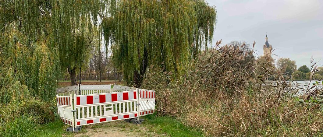 Die Brücke „Knüppeldamm“ im Schlossgarten Schwerin wird neu gebaut, Fotos: maxpress