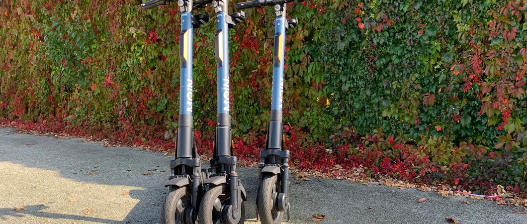 Die StVO erlaubt den E-Roller-Verkehr derzeit nur auf Fahrbahnen und auf benutzungspflichtigen Radwegen, gemeinsamen bzw. getrennten Fuß- und Radwegen, Radfahrstreifen und entgegen von Einbahnstraßen, die für Radfahrer freigegeben sind.