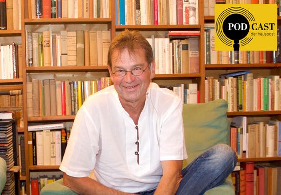 Lutz Dettmann ist in Crivitz geboren und hat lange in Schwerin gelebt. Im Podcast spricht er über biografische und andere Bücher – sieben hat er veröffentlicht