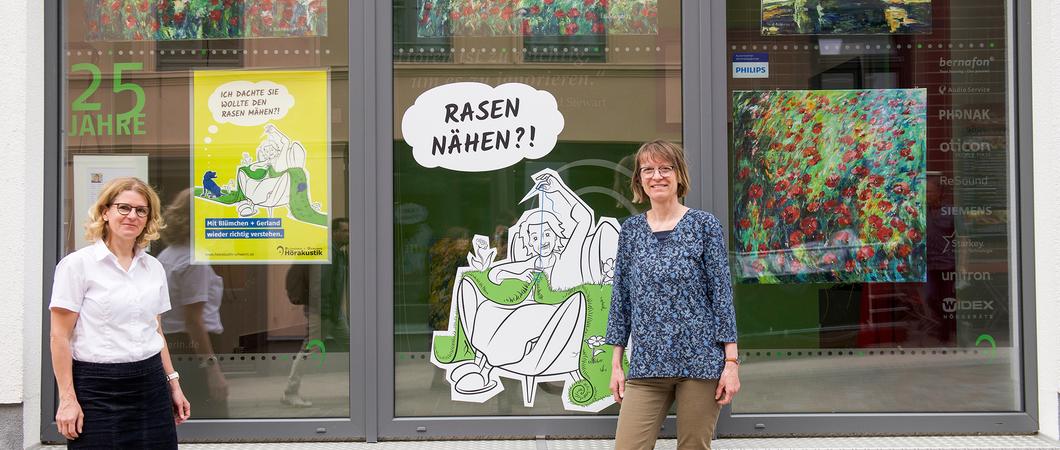 „Ist das Kunst oder kann das weg?“ Diese mittlerweile sprichwörtliche Frage haben sich sicherlich schon einige Menschen in der einen oder anderen Situation gestellt. Bei der Aktion „Kunst im Vorbeigehen“ ist die Antwort mehr als eindeutig: