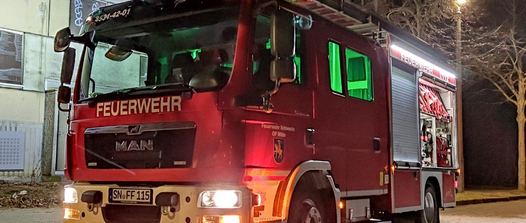 Die Helfer der Feuerwehr sind immer auf den Ernstfall vorbereitet und trainieren regelmäßig dafür. So können die Einsatzkräfte schnell und kompetent handeln.