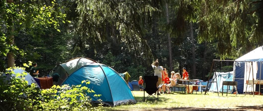 Mit dem Ferienfonds „Kinder brauchen Ferien“ bezuschusst der Landesjugendring M-V gemeinsam mit dem Deutschen Kinderhilfswerk (DKHW) und der Stiftung Demokratische Jugend,