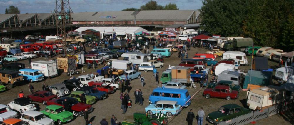 Auch im vergangenen Jahr kamen die Oldtimer-Fans zum IFA-Treffen auf dem ehemaligen KIW Vorwärts Gelände zusammen