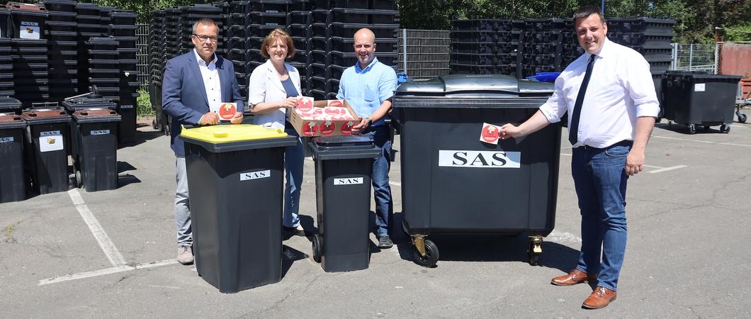 Batterien und Akkus sind aus dem täglichen Leben nicht mehr wegzudenken. Sie finden sich in Smartphones und Notebooks, in Akkuschraubern und Digitalkameras, in Mährobotern oder leuchtender Kleidung wieder.