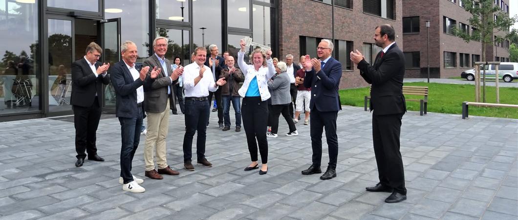 Nach knapp dreijähriger Bauzeit für den Ersatzneubau des Regionalen Beruflichen Bildungszentrums der Landeshauptstadt Schwerin Technik im Stadtteil Lankow war es heute endlich soweit