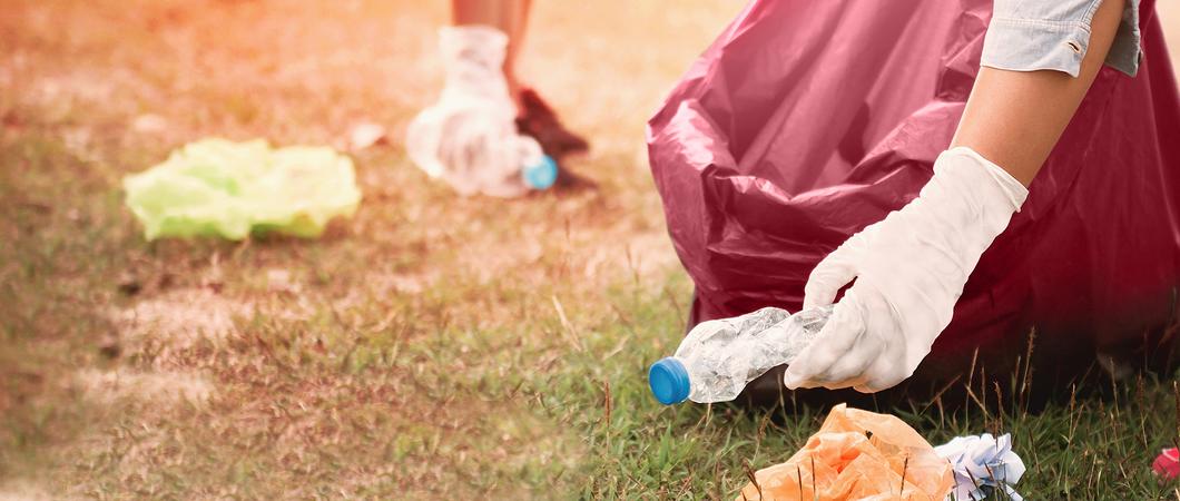 Den Haushalt mal so richtig auf Vordermann zu bringen, ist für die meisten Familien nach einem grauen Winter Tradition – genauso wie die Straßen und Parks der Stadt frühlingsfein zu machen.