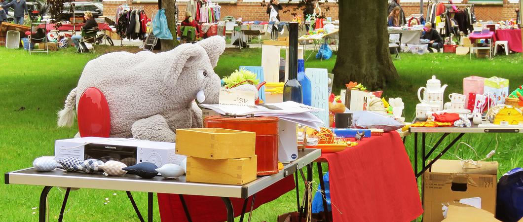 Zum Herbstflohmarkt warten bunte Schätze