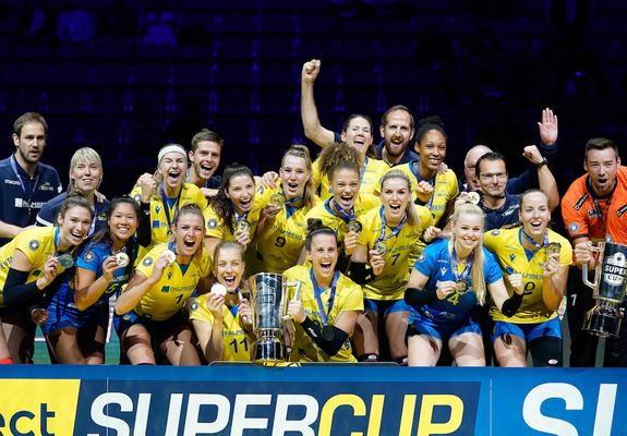 Auch in der Volleyballsaison 2020/21 tritt der SSC Palmberg Schwerin wieder in vier Wettbewerben an: Neben Bundesliga und DVV-Pokal wird der Rekordmeister in der Champions League und um den Volleyball Supercup spielen