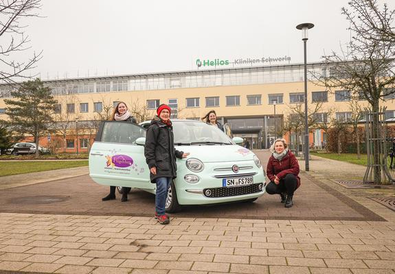 V.l.: Kathrin Lack, Schwester Ines Guttzeit (Helios Klinik), Christine Thom-Forde und Katharina Schulert freuen sich über die gute gemeinsame Zusammenarbeit