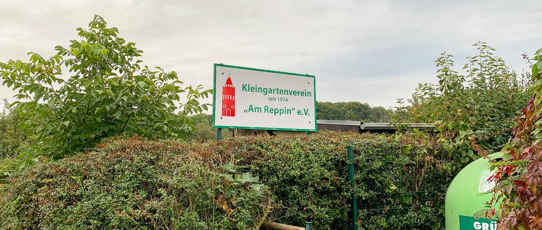 Kaum ein Platz war während der August-Sitzung der Stadtvertreter auf den Besucherstühlen frei. Kleingärtner der Sparte „Am Reppin“ wollten Antworten. 15 ihrer Parzellen sollen durch die Umgestaltung des Freilichtmuseums zugunsten von Parkplätzen wegfallen