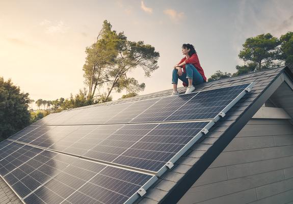 Längst ist die Energiewende auch in den eigenen vier Wänden angekommen: Die Bundesregierung strebt einen „klimaneutralen Gebäudebestand“ an. Dahinter steckt ein überzeugendes Ziel für den Klimaschutz.