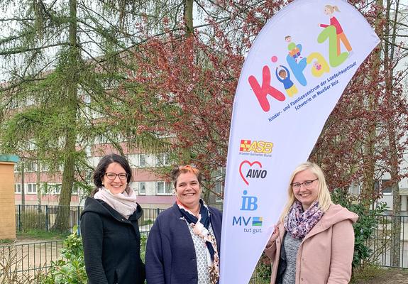 Seit drei Jahren gibt es das Projekt Kinder- und Familienzentrum im Mueßer Holz (KiFaZ). Hierbei geht es um die Erweiterung von Kitas in den Sozialraum und die Vernetzung untereinander.