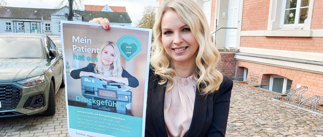 Janine Kloidt organisiert den Alltag ihrer Chefärztin perfekt. Die hauspost sprach mit der engagierten Kollegin darüber, warum die Abläufe in den Helios Kliniken Schwerin ohne Personal wie sie nicht funktionieren.