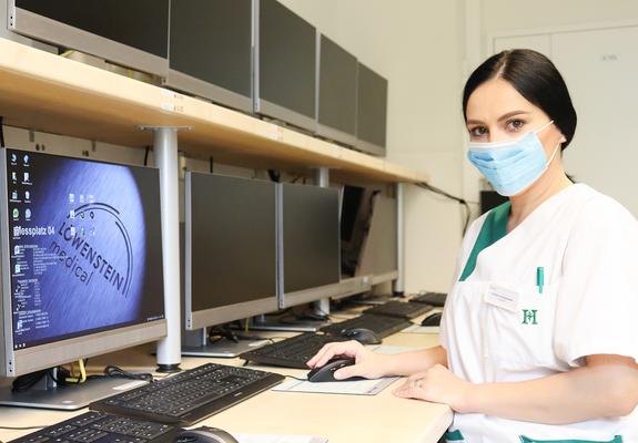 Juliana Gjorgievska überbrückt die Pause ihres zweiten Studiums mit der Arbeit im Schlaflabor