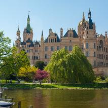 Radtour-Schloss-Schwerin-Burgsee c maxpress content 2