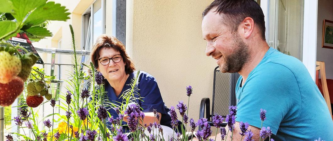 Es gibt viele Gründe, zum Alkohol zu greifen und nicht immer ist er ein reines Genussmittel. Manch einer betäubt damit auch seine Schicksalsschläge, wie den Verlust der Arbeitsstelle oder die Trennung vom Partner.