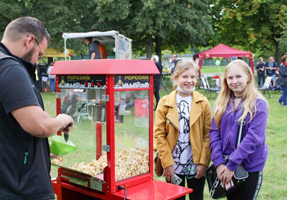 Pause an der Popcornmaschine – für viele in Mueßer Holz ein Highlight