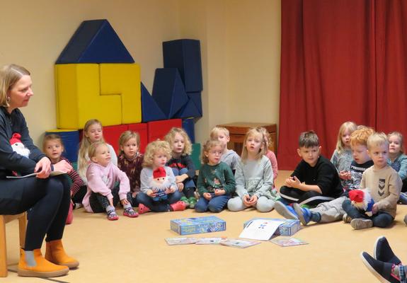 Mit Beginn des Jahres gaben die Stadtwerke Schwerin den Startschuss für ein Projekt zur Umweltbildung in Kindergärten. Unter dem Motto „Urlaub für die Stromzwerge“ sollen bereits Kinder im Vorschulalter für das Thema Energiesparen begeistert werden.