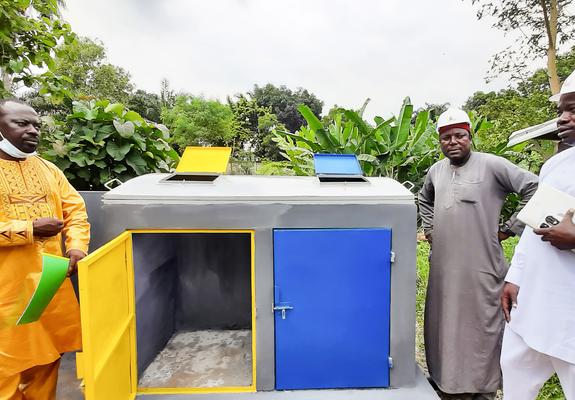 Sokodé, die zweitgrößte Stadt im afrikanischen Togo, kann aus eigener Kraft keine kontinuierliche und dauerhafte Müllentsorgung gewährleisten.