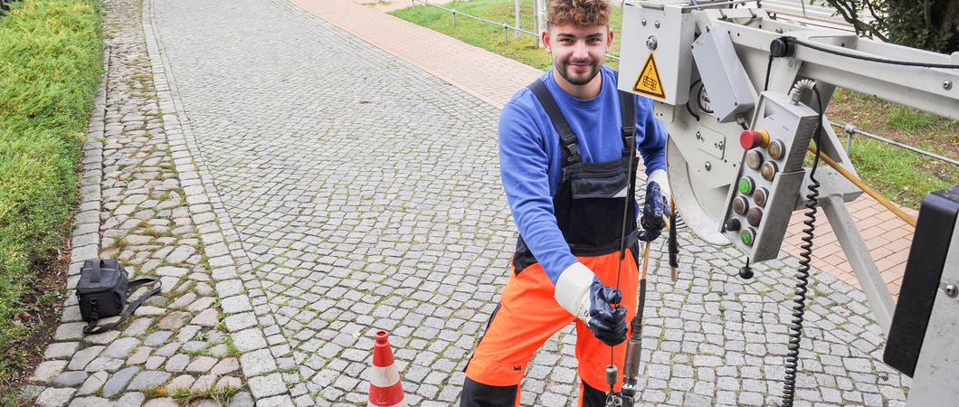 Rund 60 Kilometer legt ein kleines, mit einer Kamera bestücktes Fahrzeug pro Jahr zurück, um unter der Erde den Zustand von Kanälen zu erfassen und zu dokumentieren.