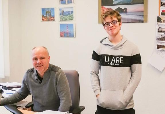 Klaus Michael Schulz (l.) vom ZGM weckt bei Lasse Schlick (r.) Interesse für den Neubau