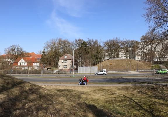 Was noch vor zehn Jahren ein schlummerndes Gebiet mit altem Sportplatz, Kleingärten und wenigen Eigenheimen war, entwickelt sich immer mehr zu einem Kleinod für Einheimische und Fahrradtouristen.