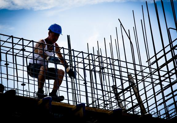 Vom Eigenheim bis zum Mehrfamilienhaus: In Schwerin wurden im vergangenen Jahr 370 neue Wohnungen gebaut. Das teilt die Industriegewerkschaft Bauen-Agrar-Umwelt (IG BAU) unter Berufung auf aktuelle Zahlen des Statistischen Bundesamtes mit.