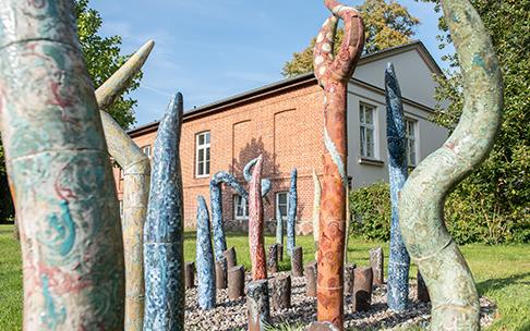 Skulptur-Denkmal-Schwerin Euthanasie-Lewenberg c maxpress liste