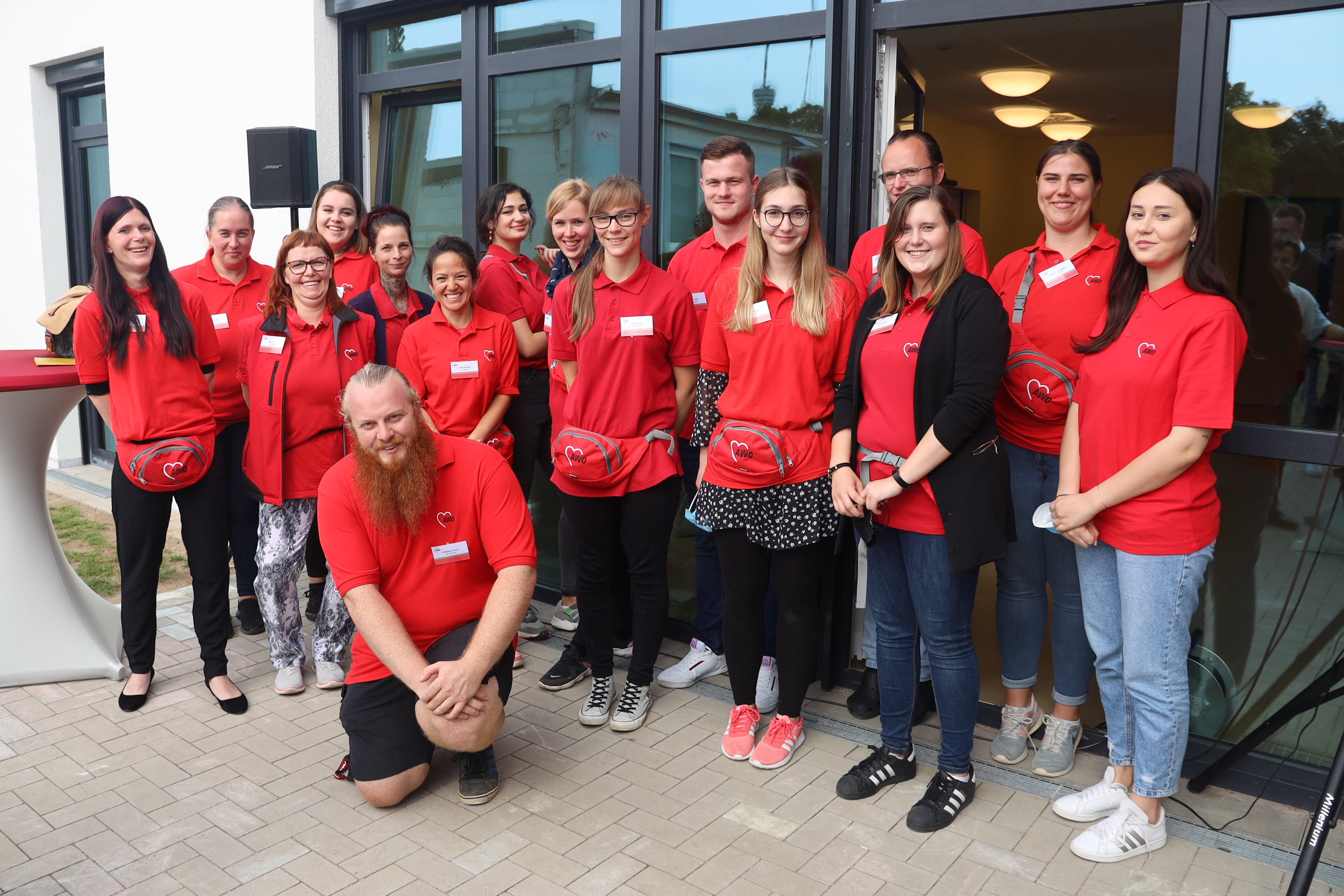 Das Team der Kita „Igelkinder“ bei der Eröffnung des ElKiZ