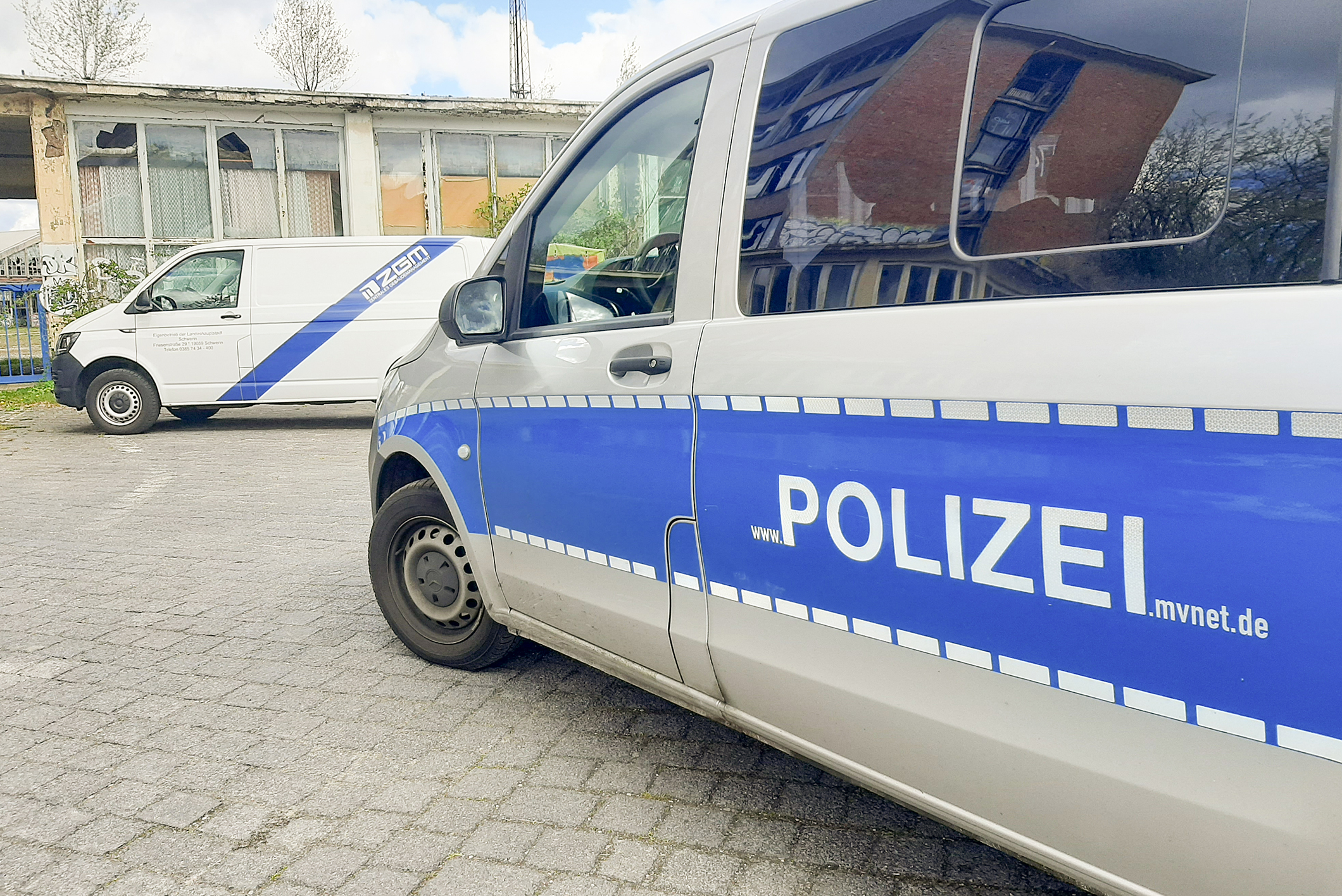 Mit Polizei und Straßensozialarbeitern wurde das ehemaliges Vorwärtsgelände in Augenschein genommen